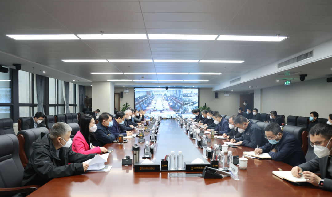 楊海峰對集團(tuán)公司全體干部提出工作要求 楊海峰對集團(tuán)公司全體干部提出工作要求