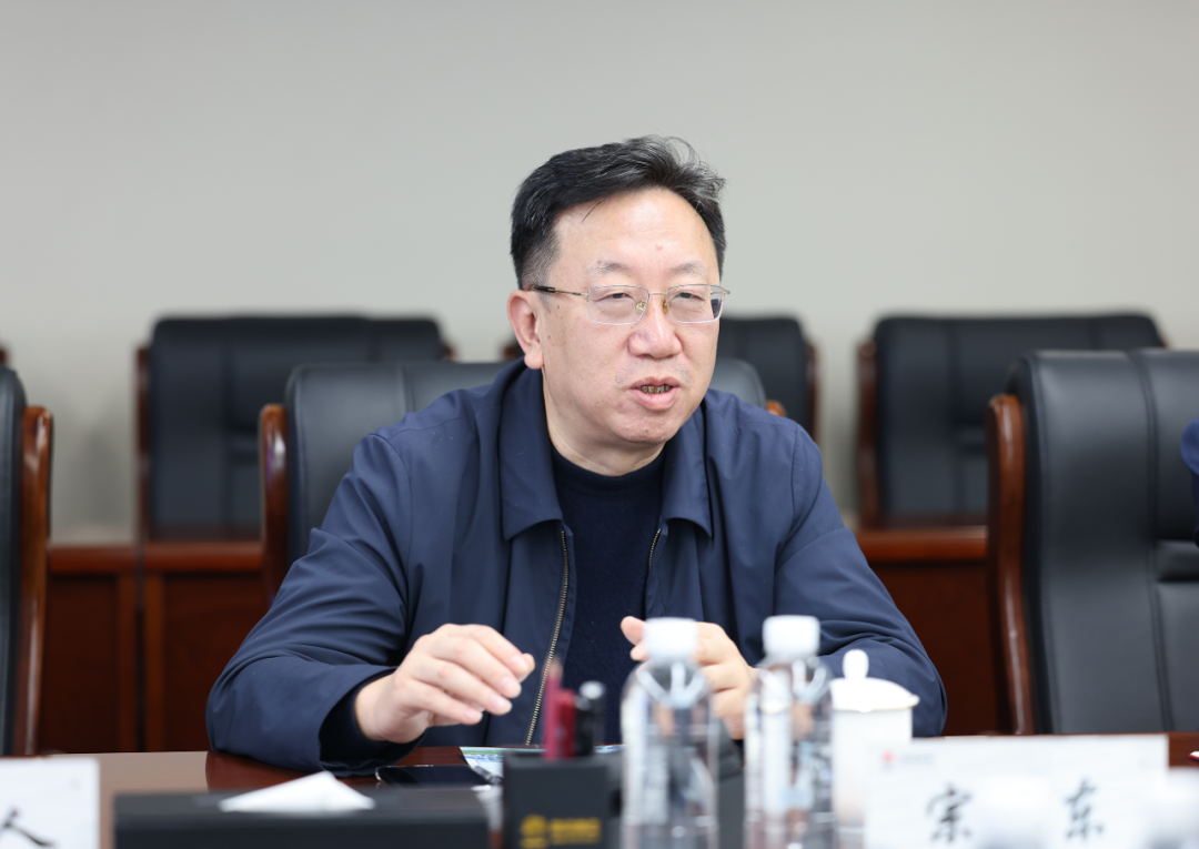 涓婃捣閶艰伅鏈辫粛绱呬竴琛屼締瑷櫆閶奸泦鍦樺苟搴ц珖浜ゆ祦