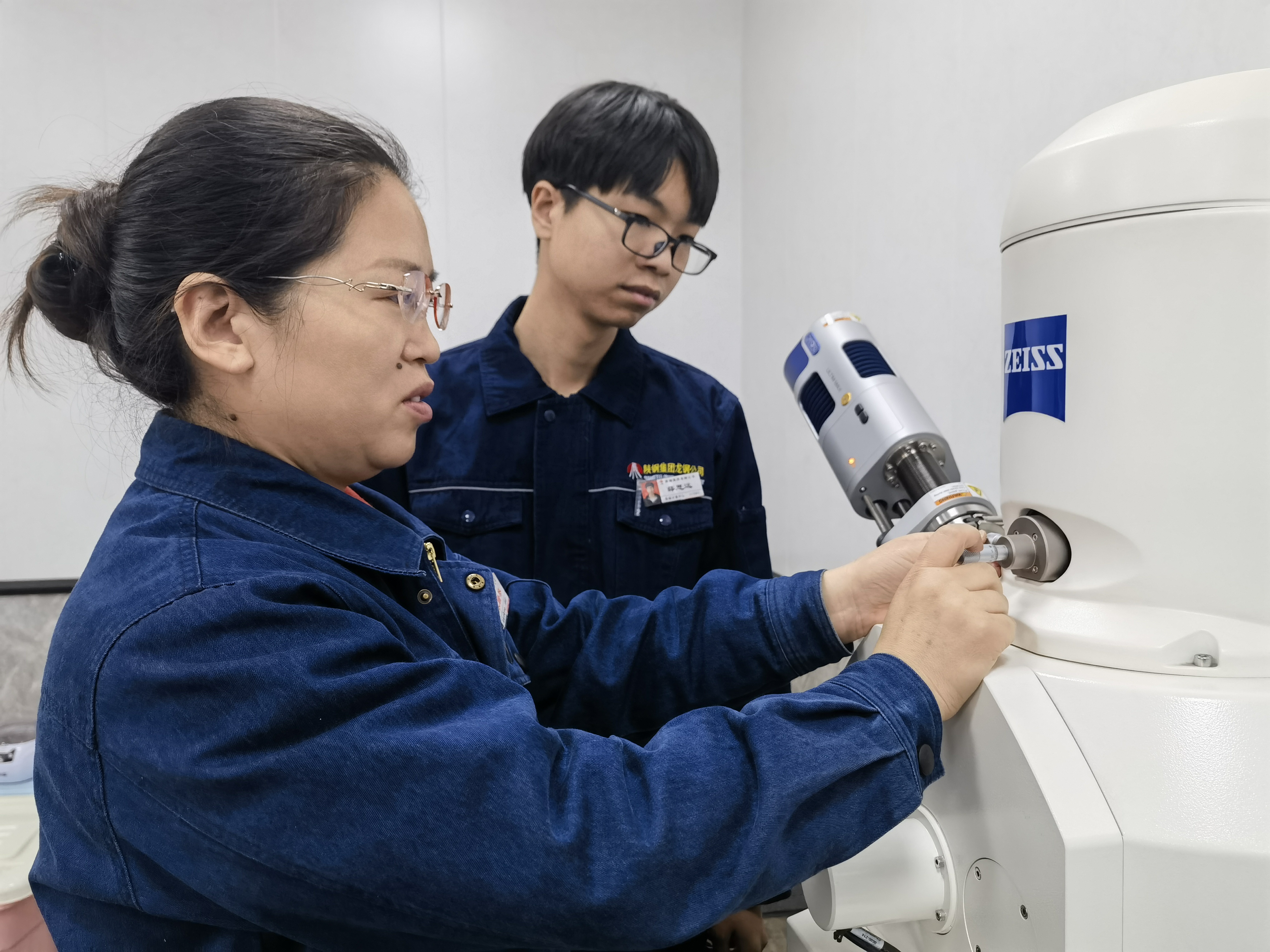 龍鋼公司物理試驗班榮獲陜西省“質量信得過班組”建設成果二等獎