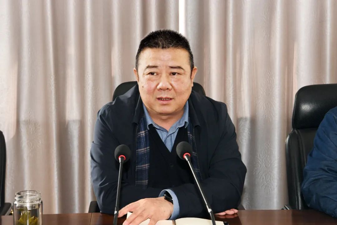 許曉增到龍鋼公司開展鐵前調(diào)研及形勢(shì)任務(wù)教育