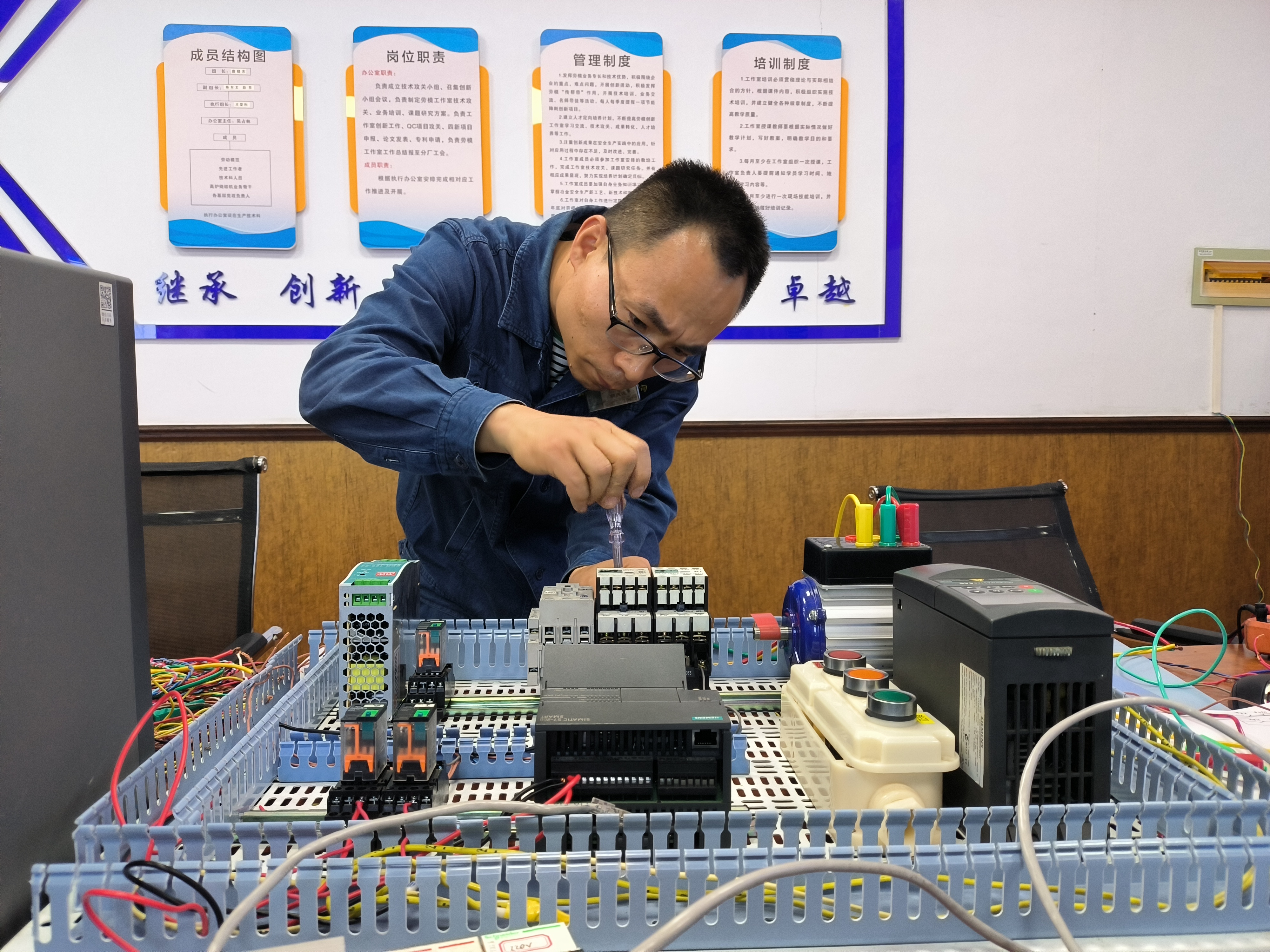 黨建引領強基鑄魂 生產經營蹄疾步穩