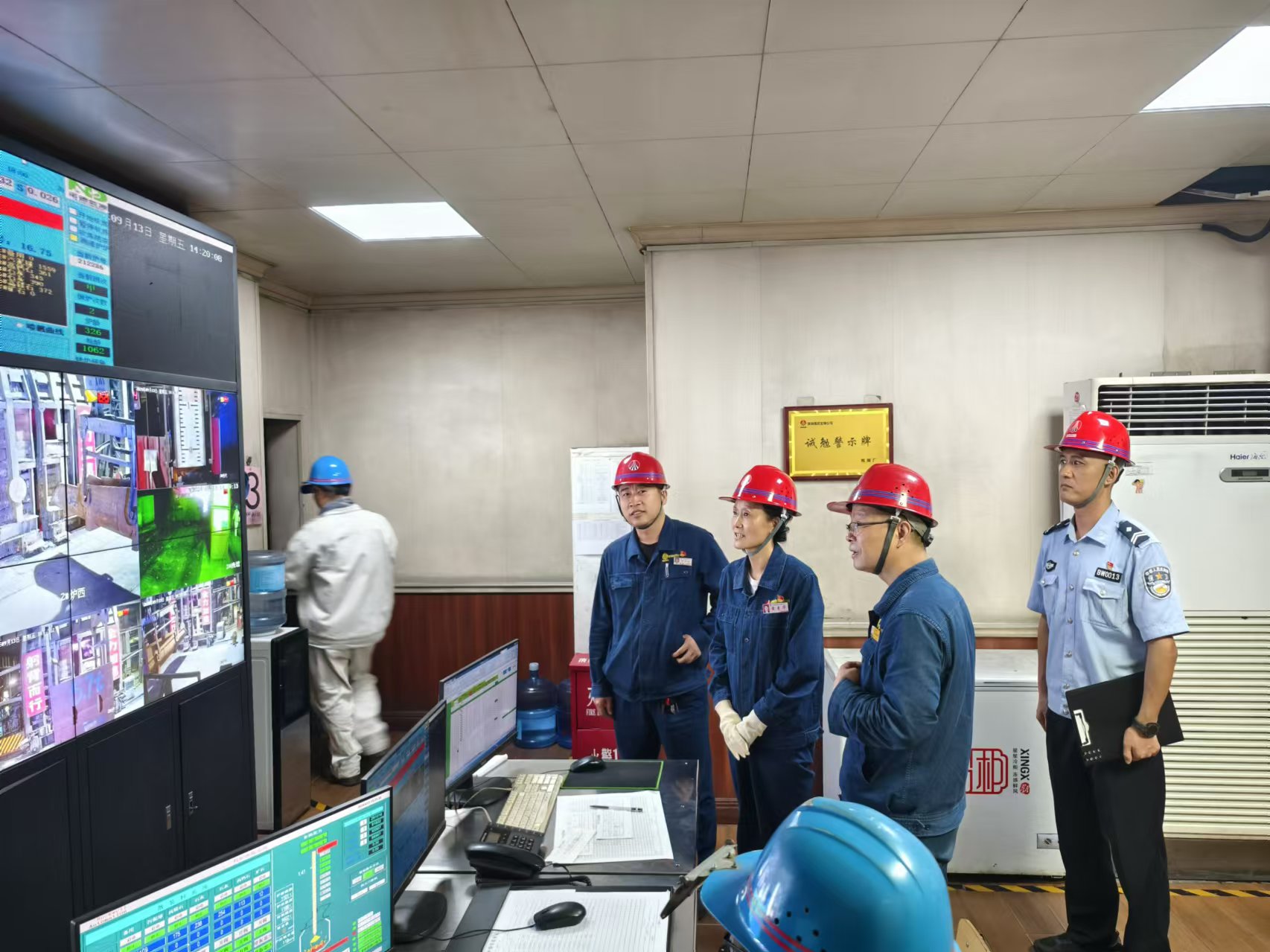 龍鋼公司多形式開展節前廉潔教育提醒