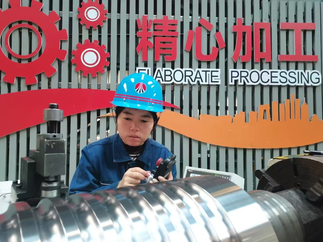 致敬她力量，扎根一線的“鋼鐵玫瑰”
